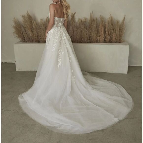 Madi Lane Elegant Lace Strapless Ball Gown Wedding Dress – Ivory Tulle - Picture 3 of 16